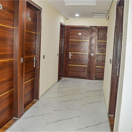 Fabhotel The Golf Inn نويدا المظهر الخارجي الصورة