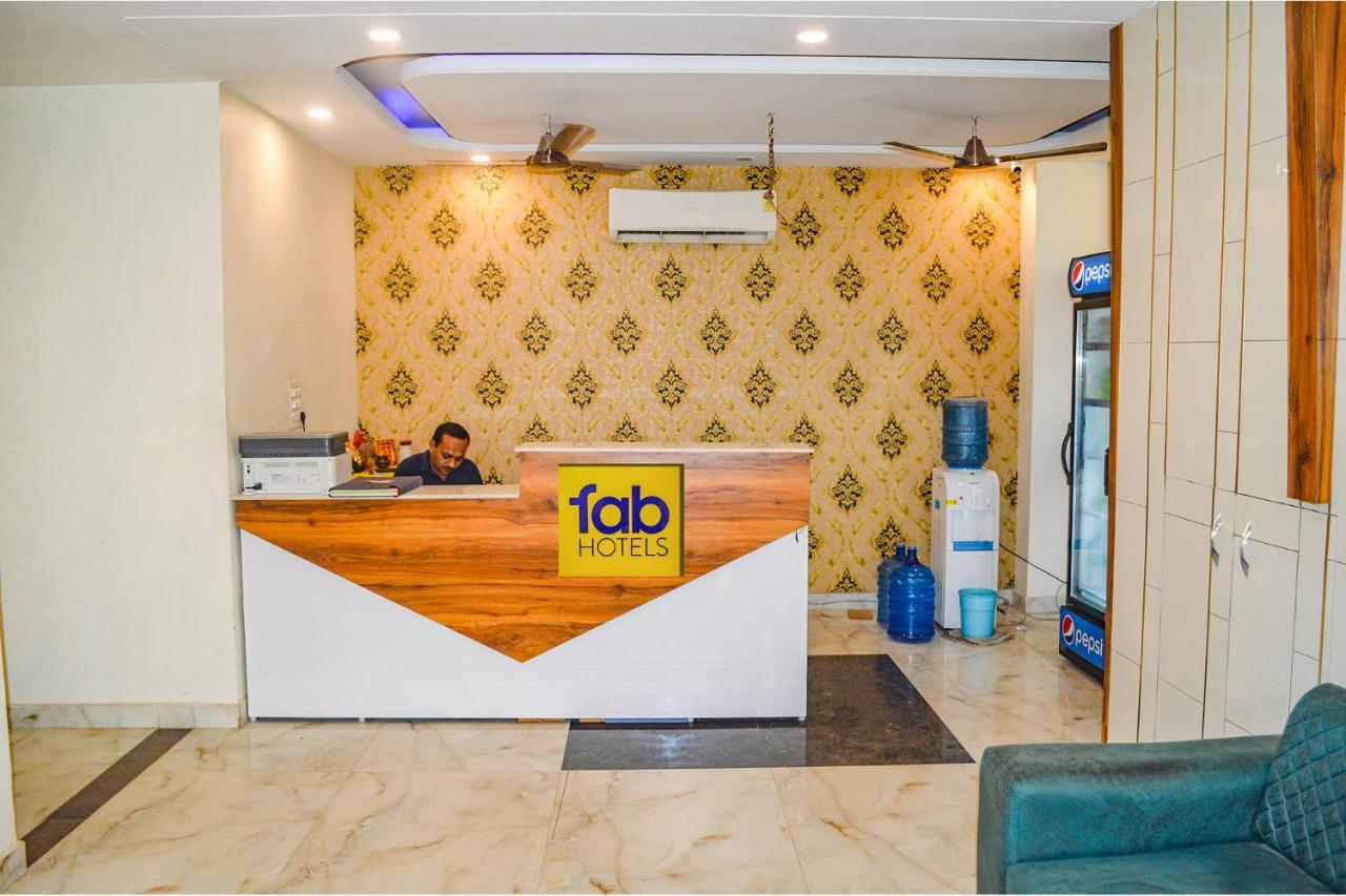 Fabhotel The Golf Inn نويدا المظهر الخارجي الصورة