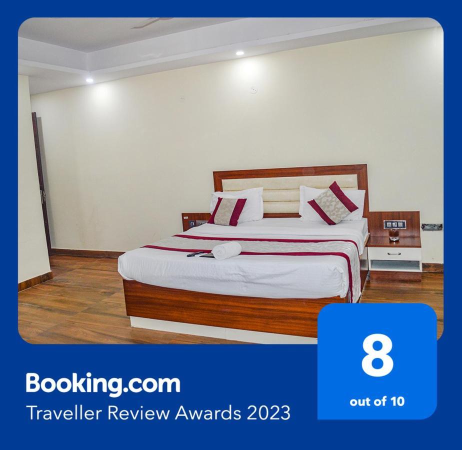Fabhotel The Golf Inn نويدا المظهر الخارجي الصورة